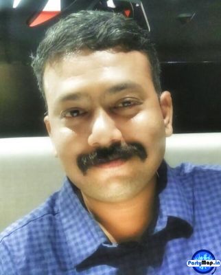 Photo of Abhishek Khandekar at a show