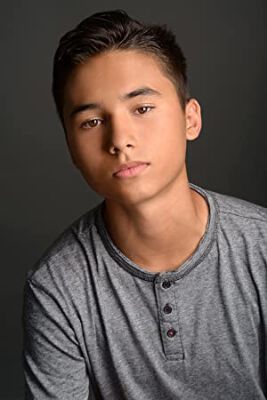 Official profile picture of Adrian Moreira-Behrens