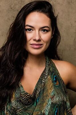 Official profile picture of Adrianna David