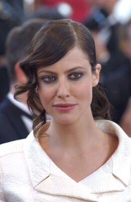 Official profile picture of Anna Mouglalis