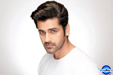 Photo of Arjan Bajwa at an appearance