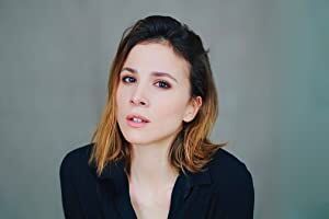 Official profile picture of Aylin Tezel