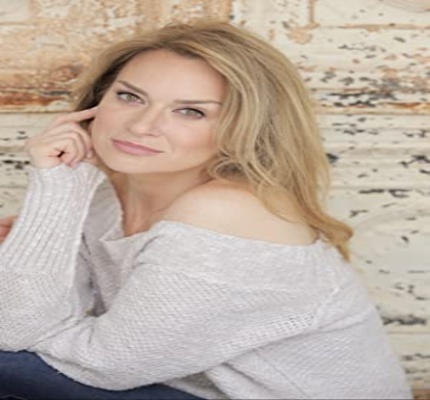 Official profile picture of Becca Marks