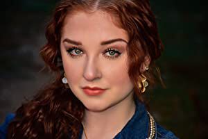 Official profile picture of Bella Heyer