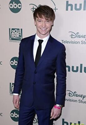 Official profile picture of Calum Worthy