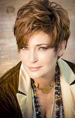 Official profile picture of Carolyn Hennesy