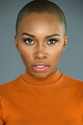Official profile picture of Carrie Bernans