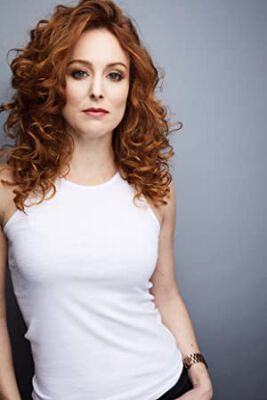 Official profile picture of Carrie-Lynn Neales