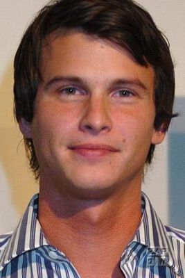 Official profile picture of Charlie Finn