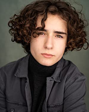 Official profile picture of Edan Hayhurst