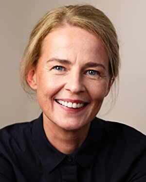 Official profile picture of Elin Petersdottir