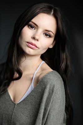Official profile picture of Eline Powell