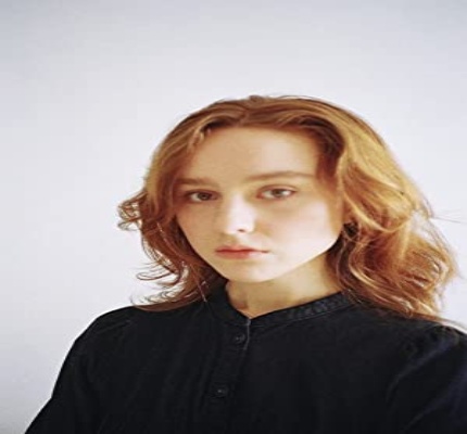 Official profile picture of Ellen Olivia