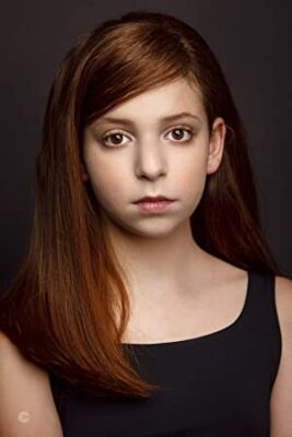 Official profile picture of Ellie Hendrickson