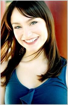 Official profile picture of Emily Neves