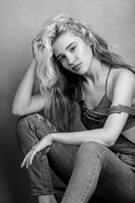 Official profile picture of Emma Louise Webb