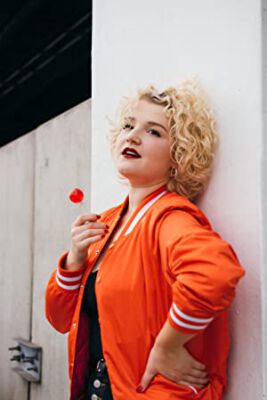 Official profile picture of Emma Maxwell