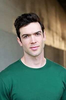Official profile picture of Ethan Peck