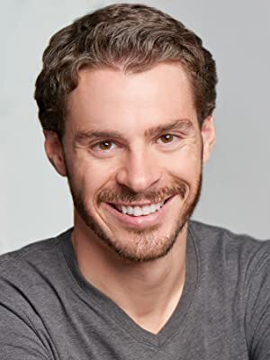 Official profile picture of Evan Clinton