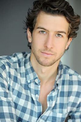 Official profile picture of Evan Todd