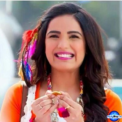 Photo of Jasmin Bhasin at a concert