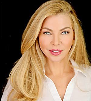 Official profile picture of Jennifer Lyons