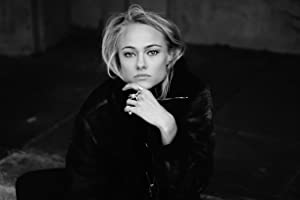 Official profile picture of Jessica Madsen