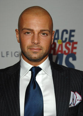 Official profile picture of Joey Lawrence
