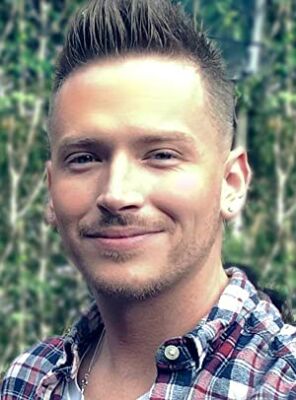 Official profile picture of Josh Wells