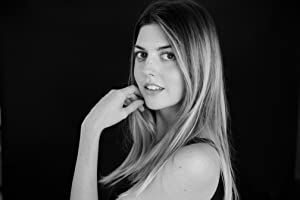 Official profile picture of Julia Best Warner