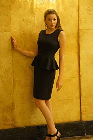 Official profile picture of Julia Holt