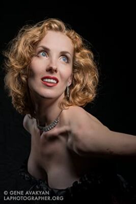 Official profile picture of Julia Kay