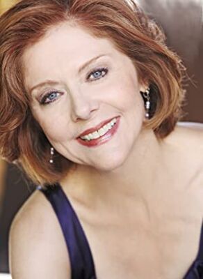 Official profile picture of Julia Sanford