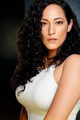 Official profile picture of Karina Noelle Castillo