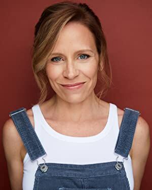 Official profile picture of Kelly Dealyn