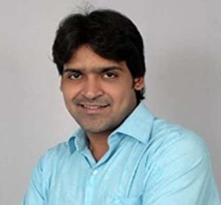 Official profile picture of Khayyum