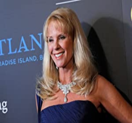 Official profile picture of Laura McKenzie