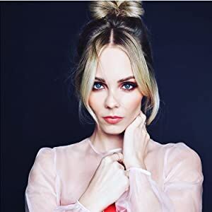 Official profile picture of Laura Vandervoort