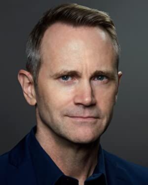 Official profile picture of Lee Tergesen