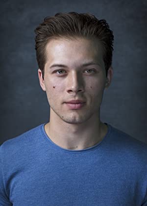 Official profile picture of Leo Howard