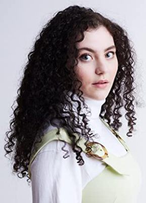 Official profile picture of Lilla Crawford