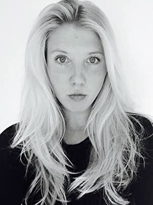 Official profile picture of Lindsey Lauren Wells