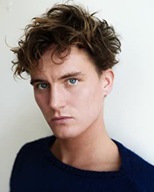 Official profile picture of Louis Hall