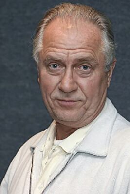 Official profile picture of László Áron
