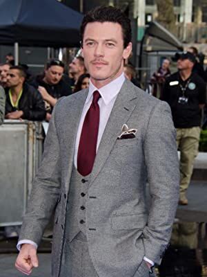 Official profile picture of Luke Evans