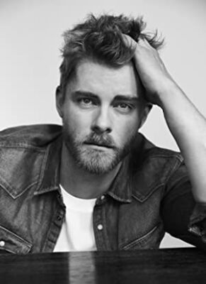 Official profile picture of Luke Mitchell