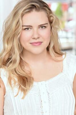 Official profile picture of Madelyn Wall