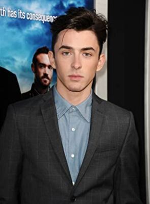Official profile picture of Matthew Beard