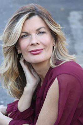 Official profile picture of Mia Matthews