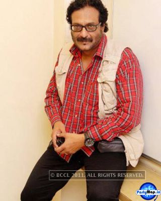 Photo of Milind Gunaji at a show